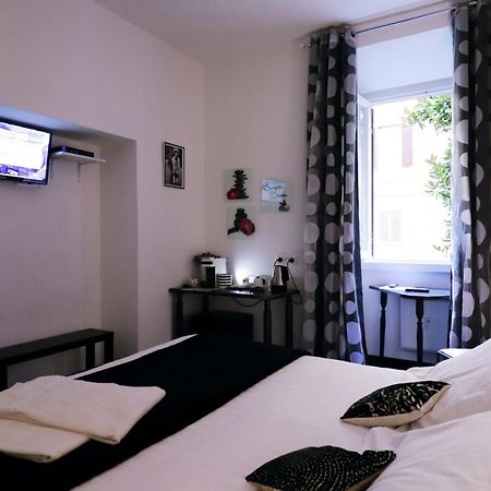 Caroline Rooms Рим Екстериор снимка