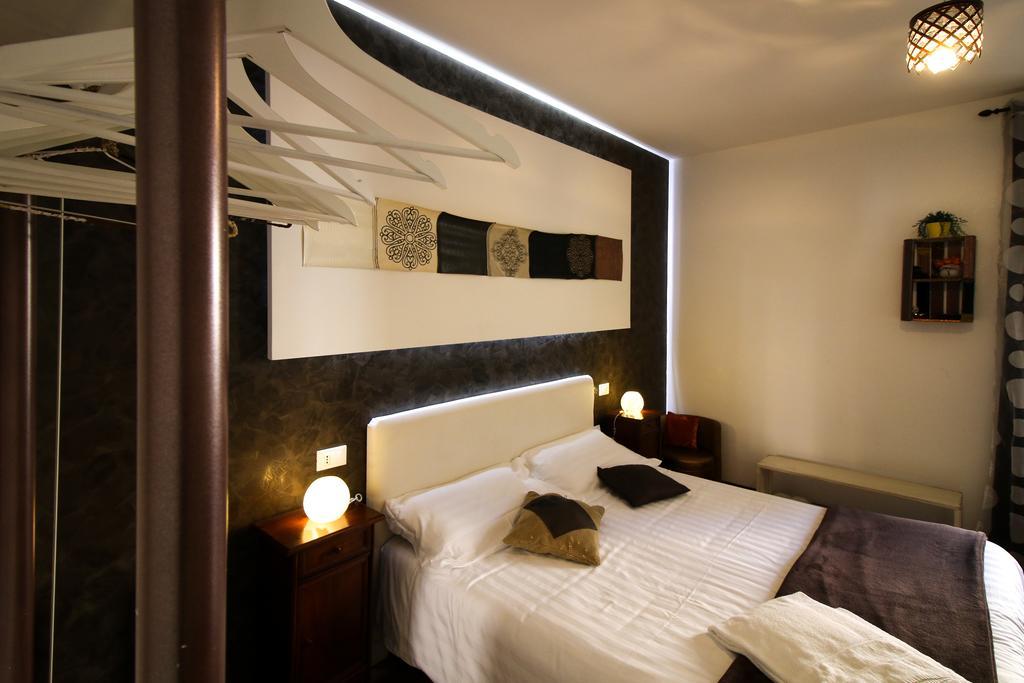 Caroline Rooms Рим Екстериор снимка