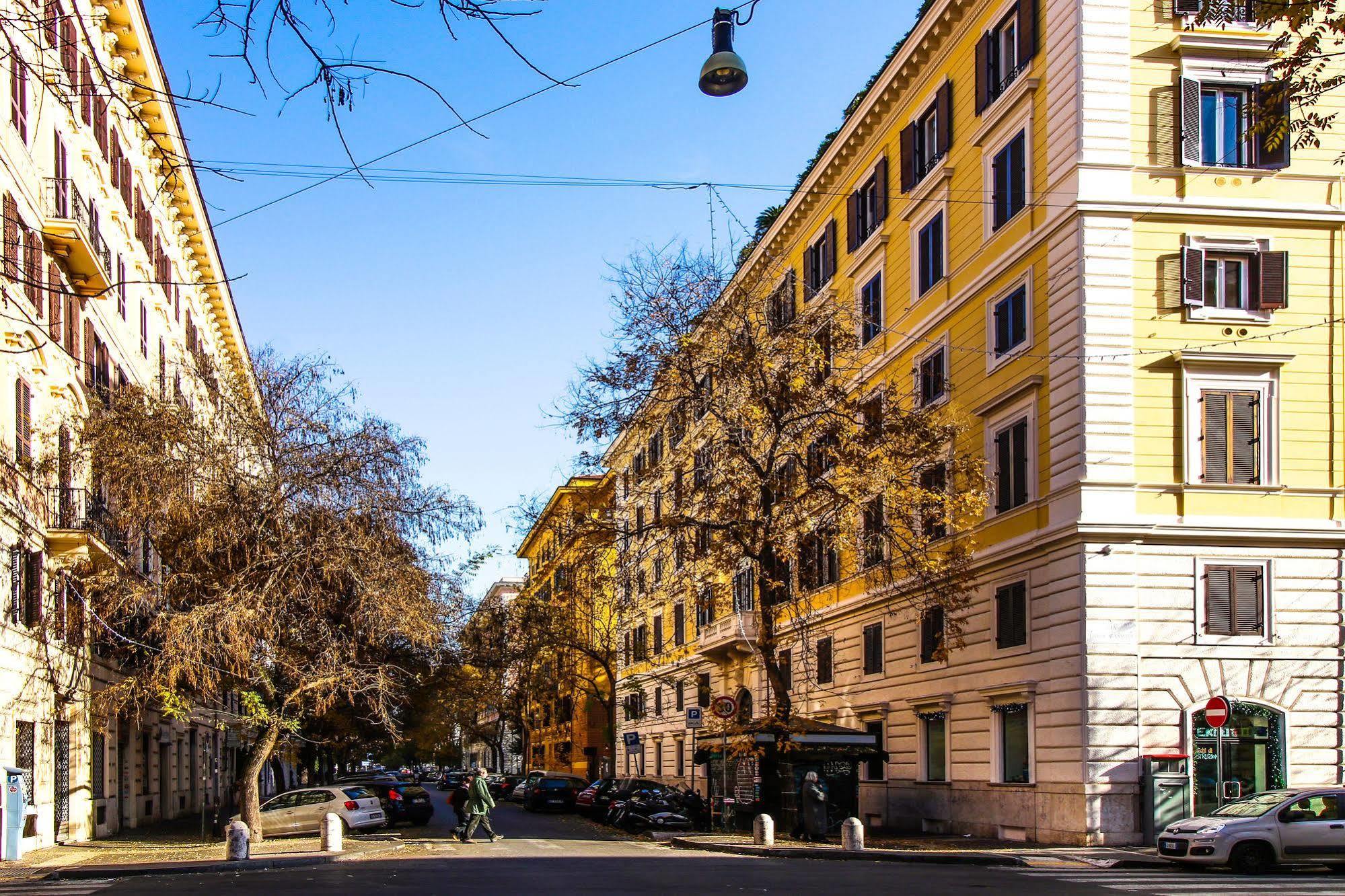 Caroline Rooms Рим Екстериор снимка