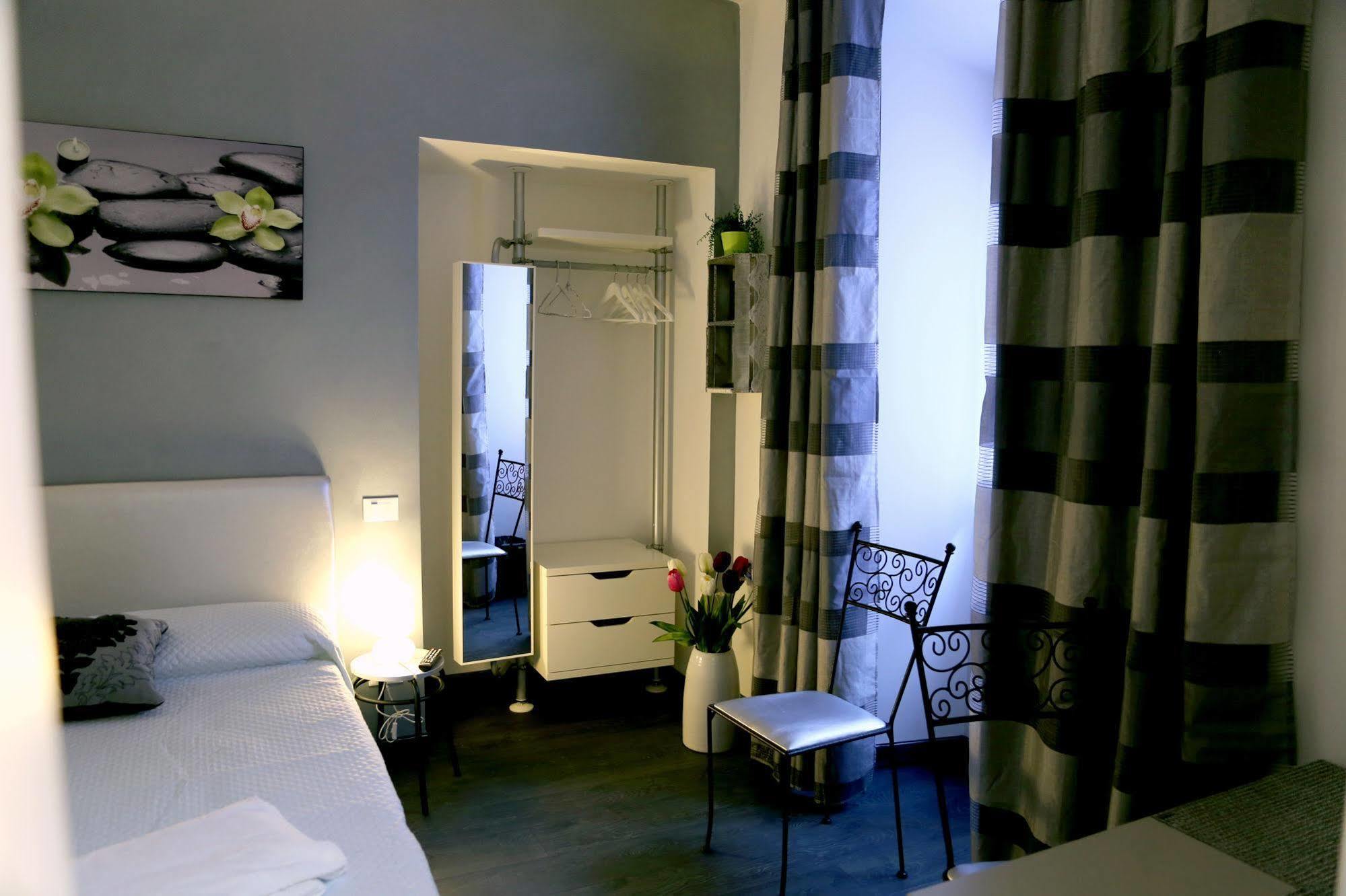 Caroline Rooms Рим Екстериор снимка