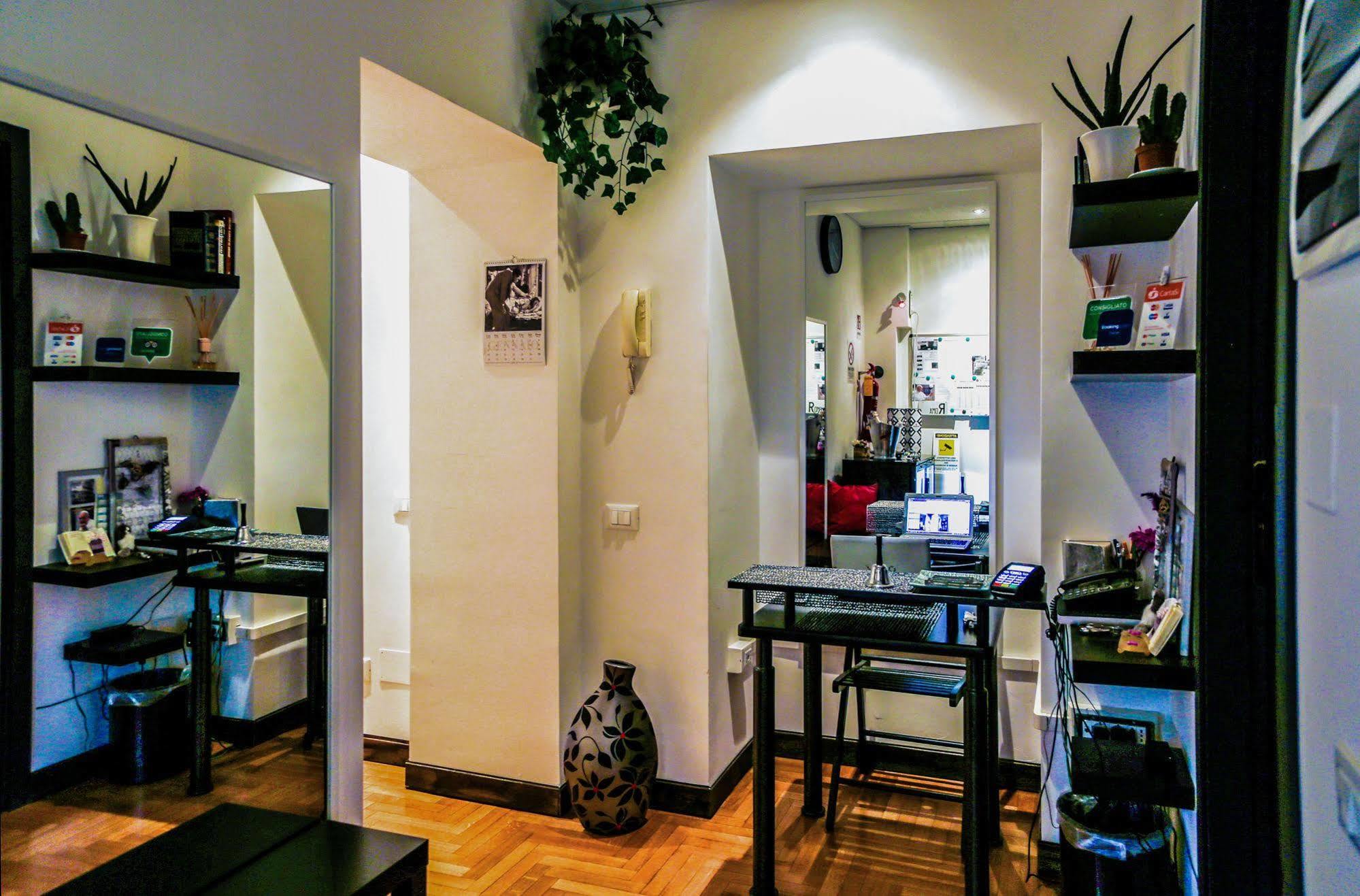 Caroline Rooms Рим Екстериор снимка